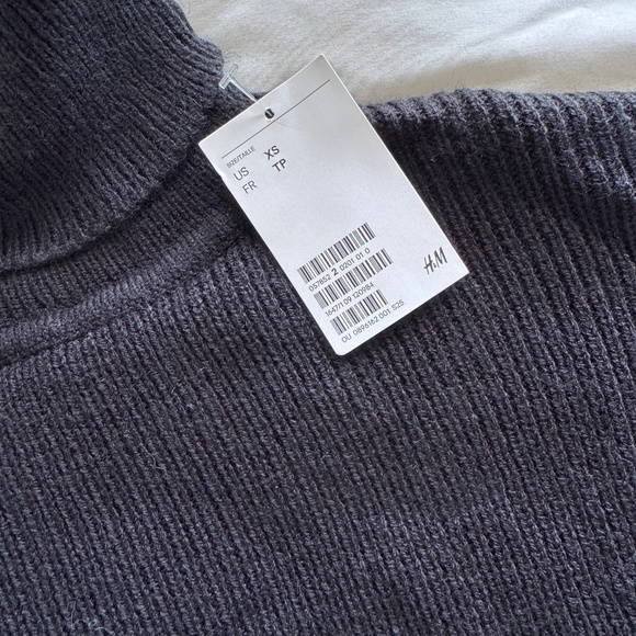 H&M Black Ribbed Turtleneck Sweater | Size XS | NWT - Picture 2 of 4